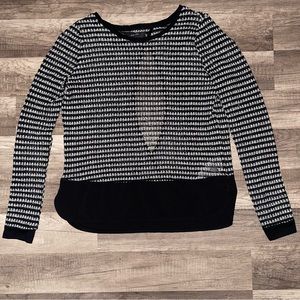 ‼️3 for $20‼️Only Your Wardrobe‼️Black & White Sweater With Sequin⭐️Size Small⭐️